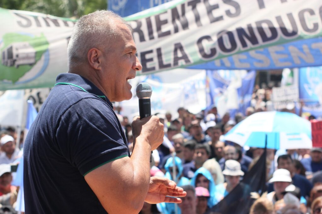 Por recorte de fondos nacionales, docentes de Corrientes perderían 40% del salario